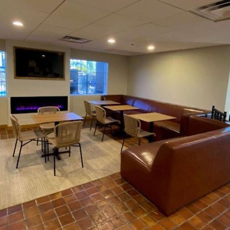 La Quinta Inn & Suites By Wyndham Tempe University, Phoenix Ngoại thất bức ảnh