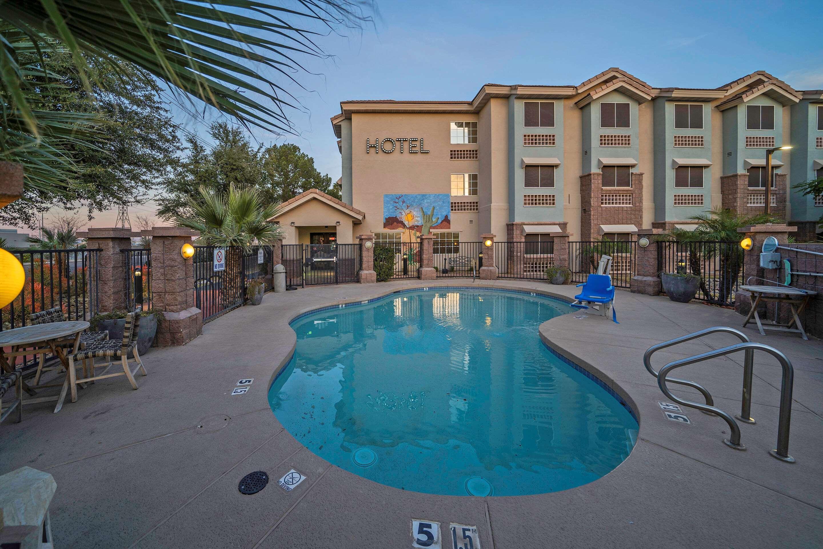 La Quinta Inn & Suites By Wyndham Tempe University, Phoenix Ngoại thất bức ảnh